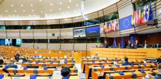 Sanità, il Parlamento Ue chiede un ruolo più forte per l’Europa