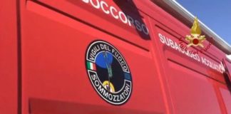 Elicottero precipita nel Tevere, si cerca l’equipaggio