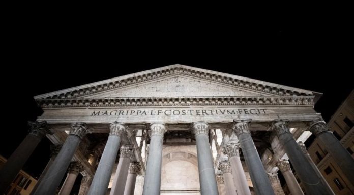 Roma, nuova illuminazione artistica per il Pantheon
