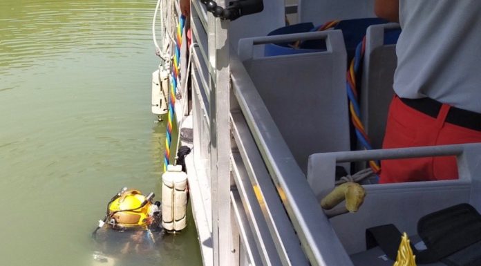Elicottero nel Tevere, recuperati i corpi delle due vittime