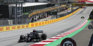 Pole Hamilton sotto la pioggia a Spielberg, Vettel 10° precede Leclerc