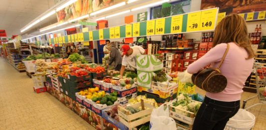 A settembre cala il clima di fiducia di consumatori e imprese