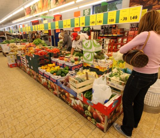 A settembre cala il clima di fiducia di consumatori e imprese