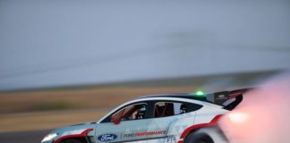 Ford presenta Mustang Mach-E 1400, “missile” 100% elettrico