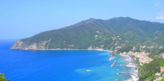 Toti “un milione per difendere la spiaggia di Moneglia dall’erosione”