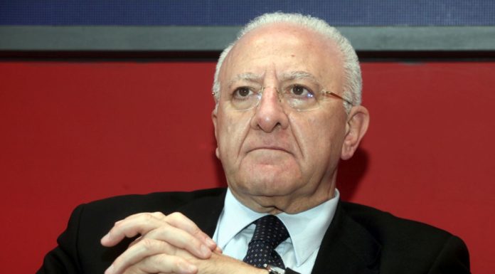 Campania, De Luca “al lavoro per umanizzare servizi nella sanità”