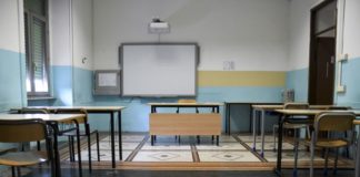 Ricciardi “Se aumentano contagi a rischio scuola ed elezioni”