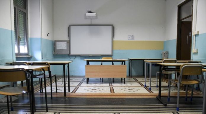 Scuola, audizione Usr: “Mancano 476 aule per le secondarie”