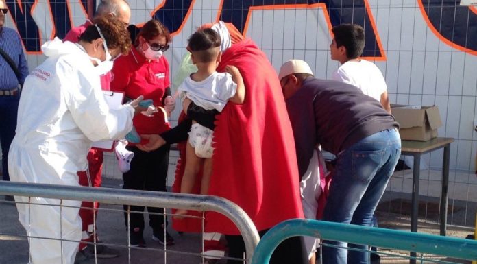 Ancora sbarchi a Lampedusa, il sindaco invoca lo stato d’emergenza