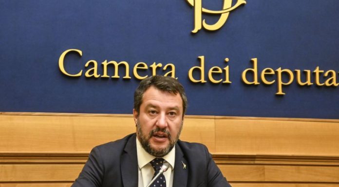 Immigrazione, Salvini “Rischio diffusione covid con gli sbarchi”