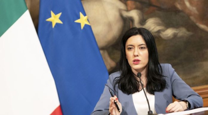 Via libera a protocollo sicurezza scuola, Azzolina “Regole chiare”