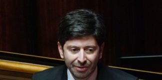 Speranza “Riapriranno tutte le scuole, obiettivo piena sicurezza”