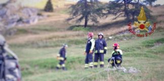 Auto precipita in un dirupo nel Cuneese, morti 5 giovani