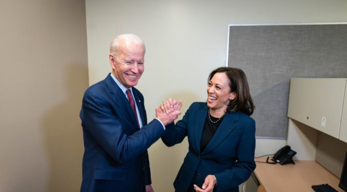 Usa, Joe Biden sceglie Kamala Harris come candidata vicepresidente