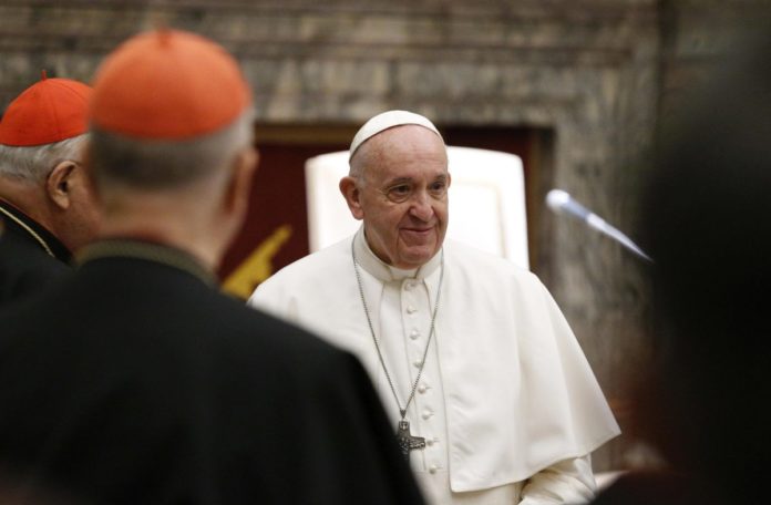 AUGURI DI PAPA FRANCESCO JORGE MARIO BERGOGLIO ALLA CURIA ROMANA