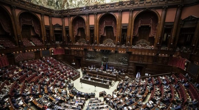 Partiti, è l’ora del silenzio laborioso