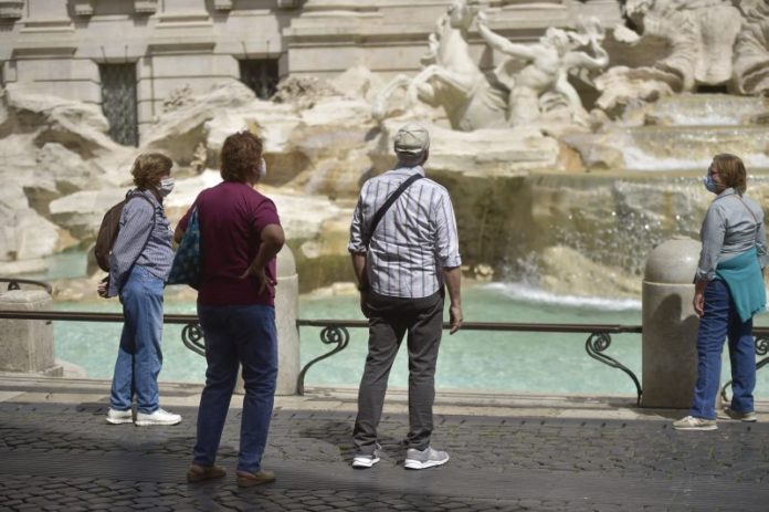 EMERGENZA CORONAVIRUS FASE 2 PRIMI TURISTI A ROMA