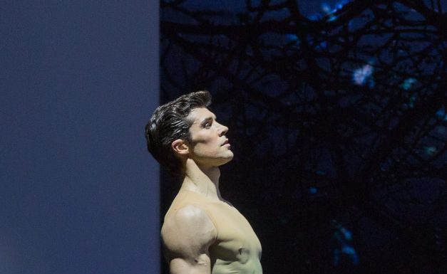 Roberto Bolle torna dal vivo, tre giorni di danza a Milano