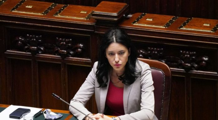 Azzolina “Le scuole riapriranno, è un imperativo morale”