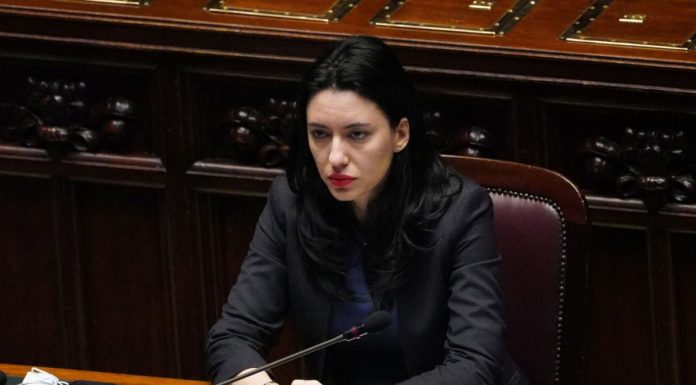 Azzolina “La scuola riaprirà ma nei sindacati c’è chi sabota”