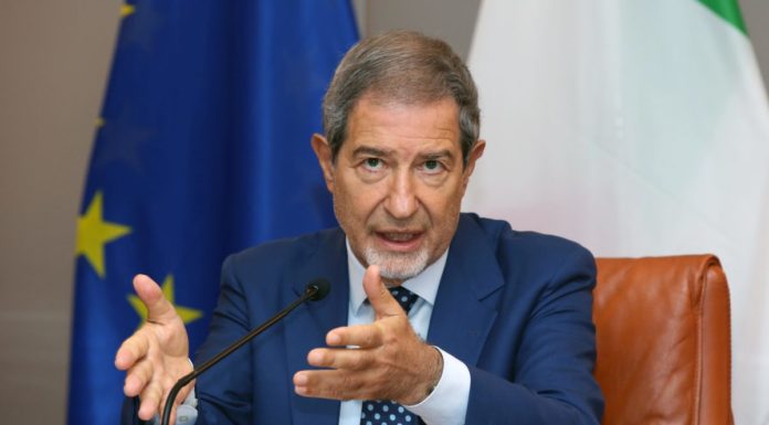 Musumeci “Migranti via da Sicilia”, Viminale “Competenza è nazionale”