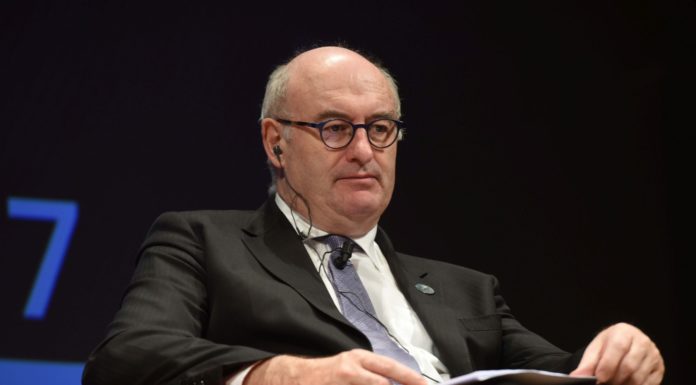 Coronavirus, Commissario al commercio Ue si dimette