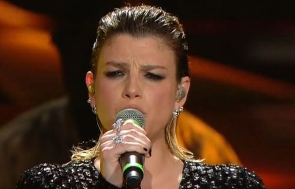 Emma Marrone “Sono uscita definitivamente dalla malattia”
