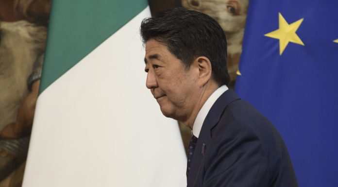 Giappone, Shinzo Abe si dimette per motivi di salute