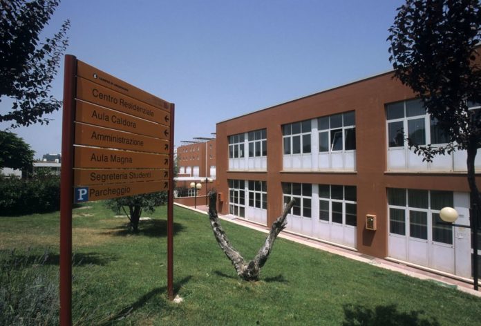 UNIVERSITA' DELLA CALABRIA CAMPUS ISTRUZIONE