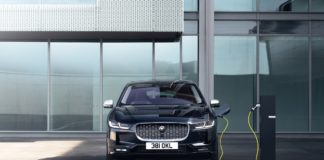 Jaguar Land Rover ricicla alluminio per ridurre 26% emissioni CO2