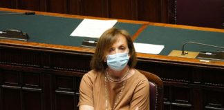 Covid, Governo valuta tamponi reciproci con Francia e Spagna