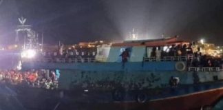 Sbarchi senza sosta a Lampedusa, sindaco “Basta, sarà sciopero”