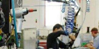 Eurozona, la manifattura batte le stime di crescita a luglio