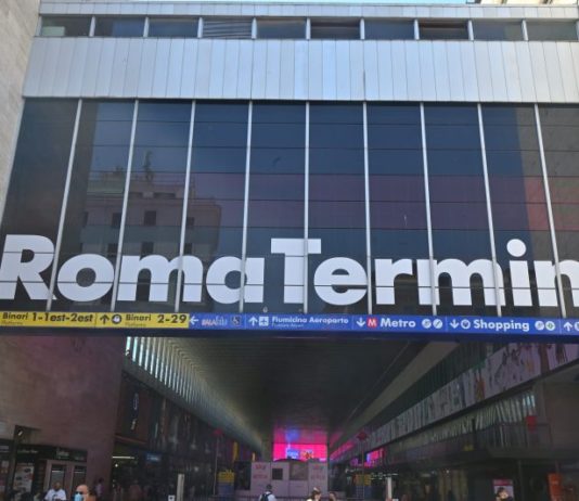 Controlli alla stazione di Roma Termini, sequestrati 7,8 chili di cocaina ed eroina