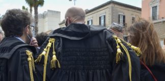 Avvocati chiedono riapertura commissioni tributarie in forma pubblica