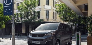 Al via ordini per nuovo Peugeot e-Traveller