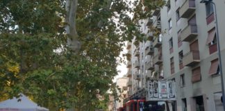Esplosione in un condominio a Milano, feriti