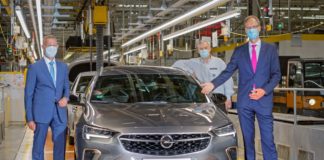 Nuova Opel Insignia esce da linea di produzione di Rùsselsheim