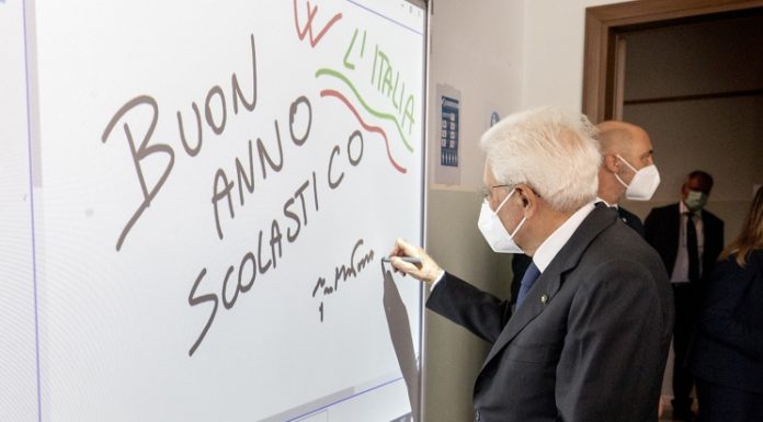 Scuola, Mattarella “Il Paese non si divida, è una prova per tutti”