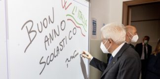 Scuola, Mattarella “Il Paese non si divida, è una prova per tutti”