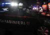Schianto dopo la fuga al posto di blocco nel Foggiano: morto un 17enne, 4 feriti. Alla guida un altro minorenne