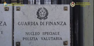 Corruzione nella gestione del commercio ambulante a Roma, 18 arresti