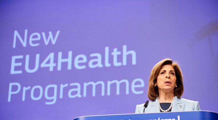 Covid, Commissione Ue “Momento decisivo, preoccupano alcuni Stati”