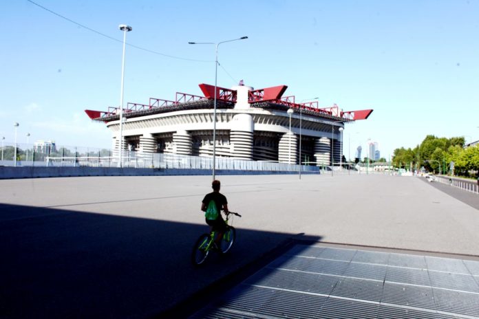 ESTERNO DELLO STADIO DI SAN SIRO