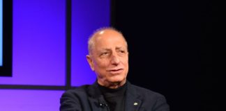 Pippo Franco compie 80 anni, dal cult “Che fico” al Bagaglino