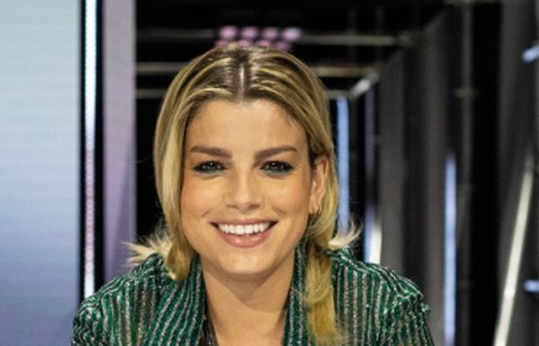 “Latina” di Emma guida la classifica airplay