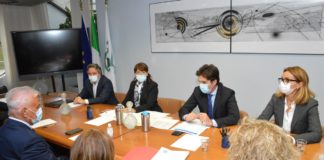 Acquaroli “Obbligo di mascherina e tamponi rapidi nelle scuole”