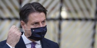 Coronavirus, Conte: “Non disperdere risultati raggiunti con sacrifici”