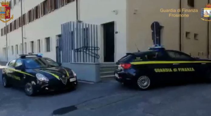 Spaccio di droga ed estorsione, 40 indagati tra Lazio e Campania