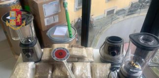 Raffineria di droga a Milano, arrestati 2 trafficanti con 8 kg eroina